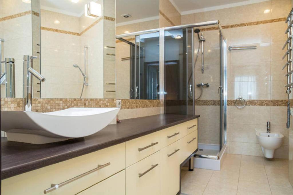 Doba In Ua Most-Sity Apartments Dnipro Luaran gambar